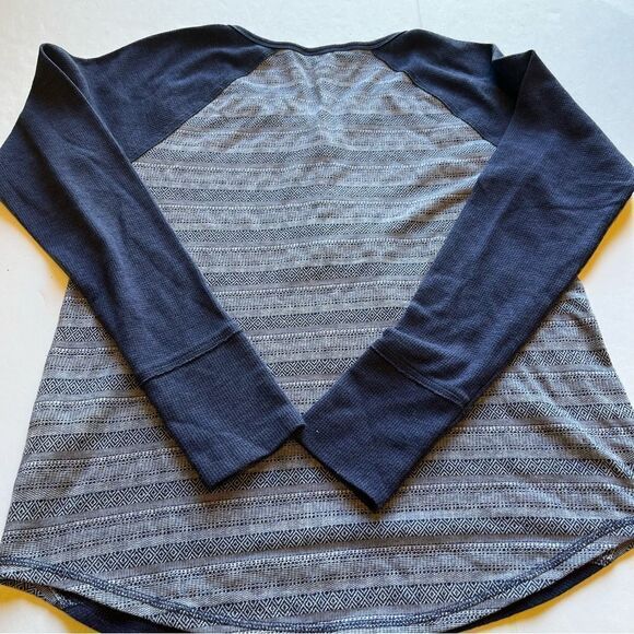 Lucky Brand Women's Long Sleeve Henley V neck with buttons Blue/Cream Size Large - Picture 7 of 8